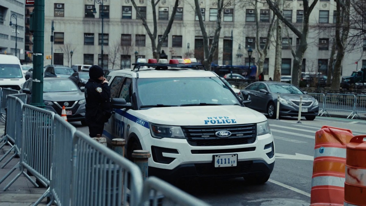 NYPD barricades outside a Manhattan courthouse